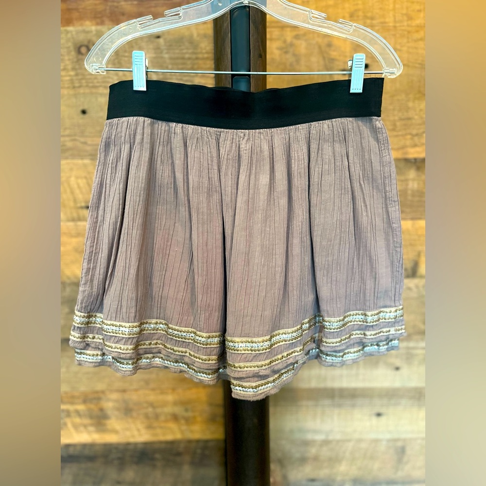 FREE PEOPLE Gray Tiered Mini Skirt With Sequin Trim. Size MEDIUM